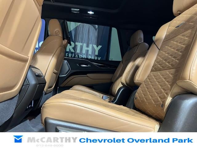 2023 Cadillac Escalade Sport