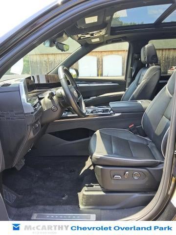 2025 Cadillac Escalade Sport