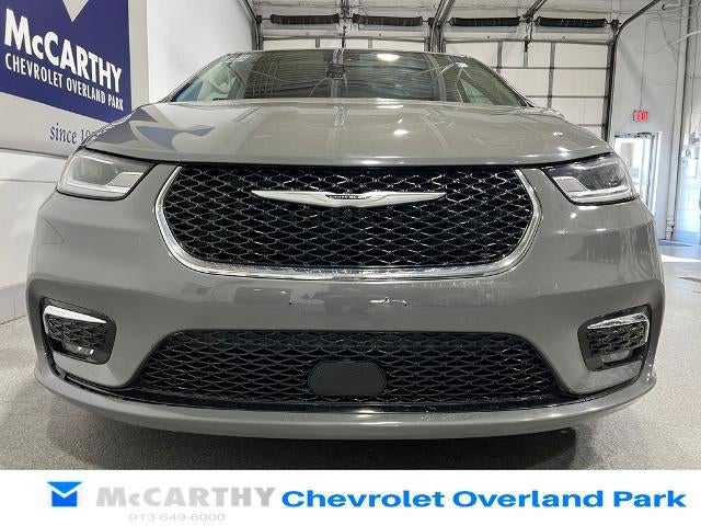 2022 Chrysler Pacifica Hybrid Touring L