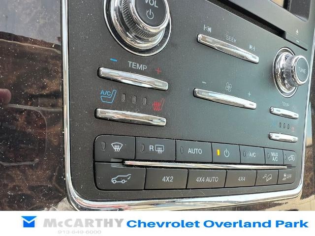 2015 Lincoln Navigator L Base