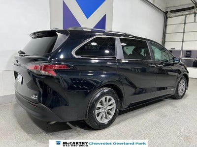 2021 Toyota Sienna XLE