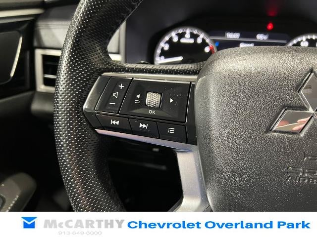 2023 Mitsubishi Outlander SE