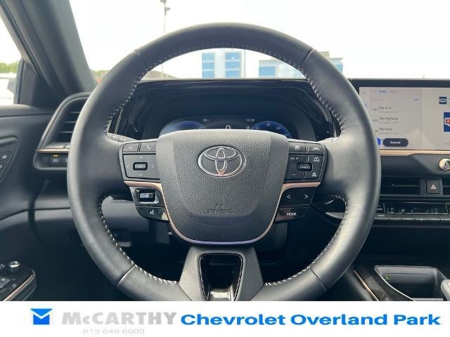 2025 Toyota Crown Signia XLE
