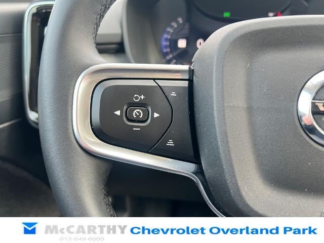 2025 Volvo XC40 Plus Bright Theme