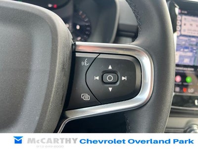 2025 Volvo XC40 Plus Bright Theme