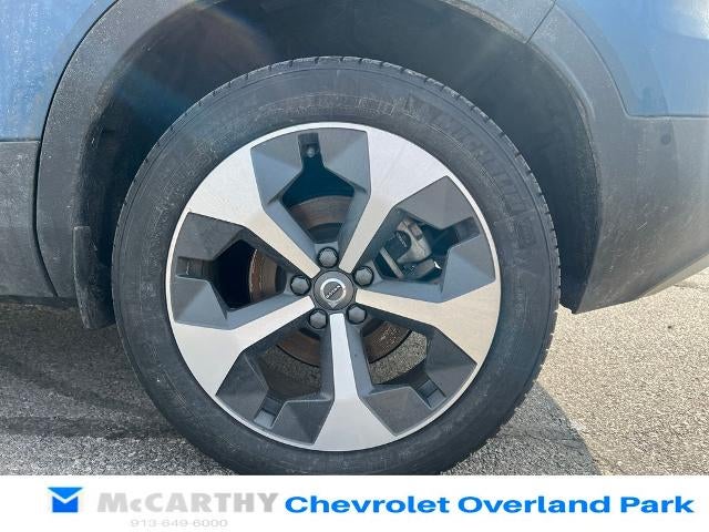 2025 Volvo XC40 Plus Bright Theme