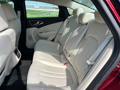 2015 Chrysler 200 Limited