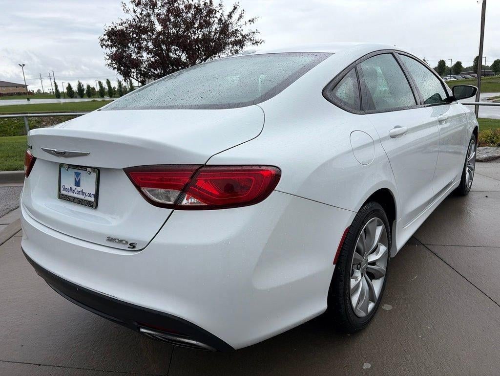 2016 Chrysler 200 S