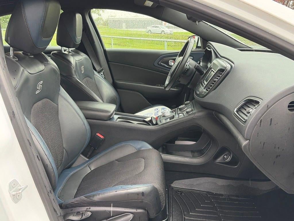 2016 Chrysler 200 S