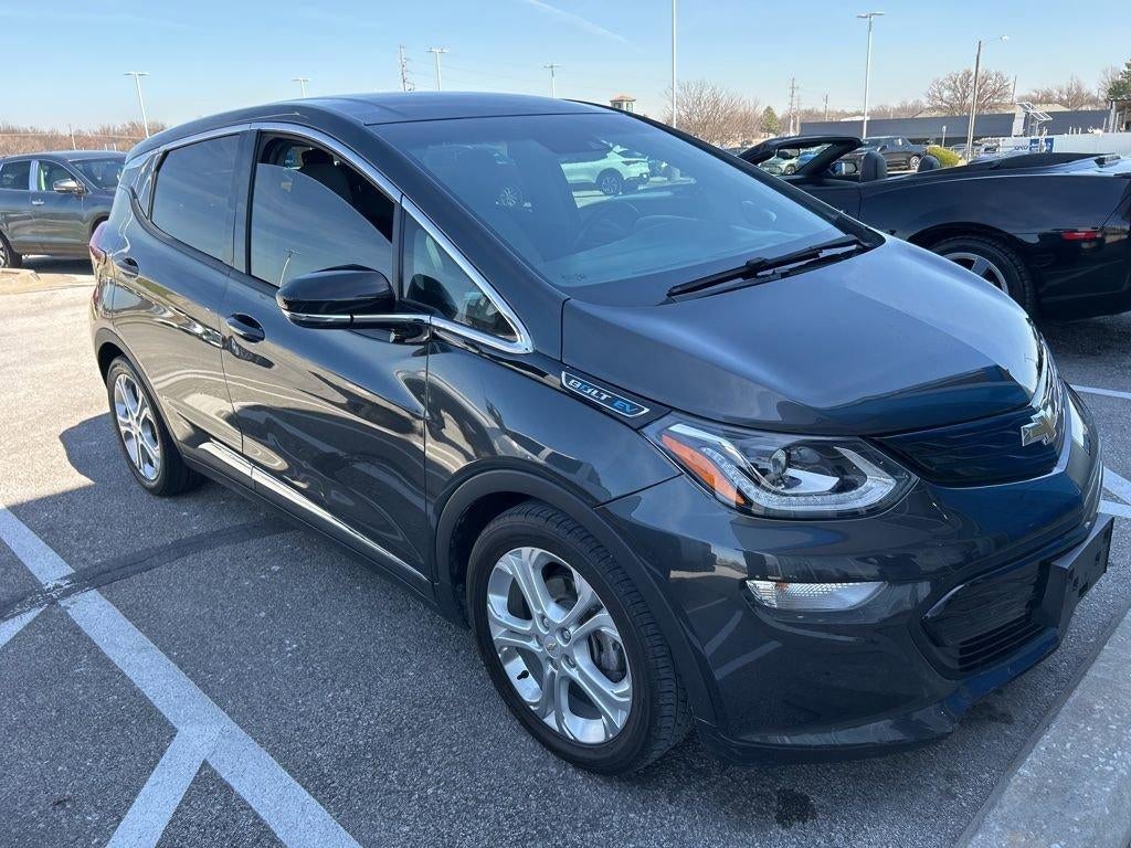 Used 2021 Chevrolet Bolt EV LT with VIN 1G1FY6S08M4102544 for sale in Lee's Summit, MO