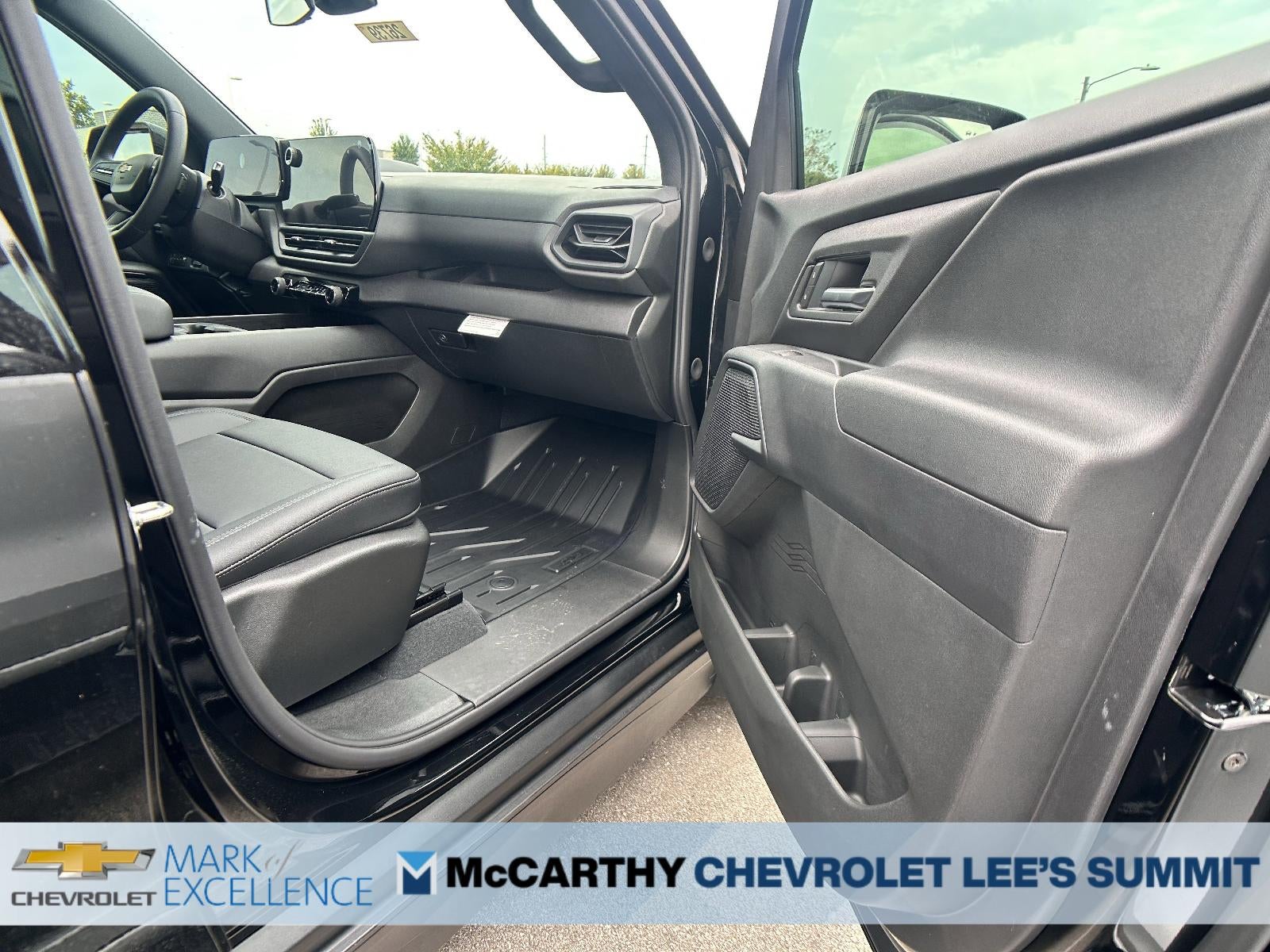 2026 Chevrolet Silverado EV e4WD Crew Cab Standard Range Work Truck