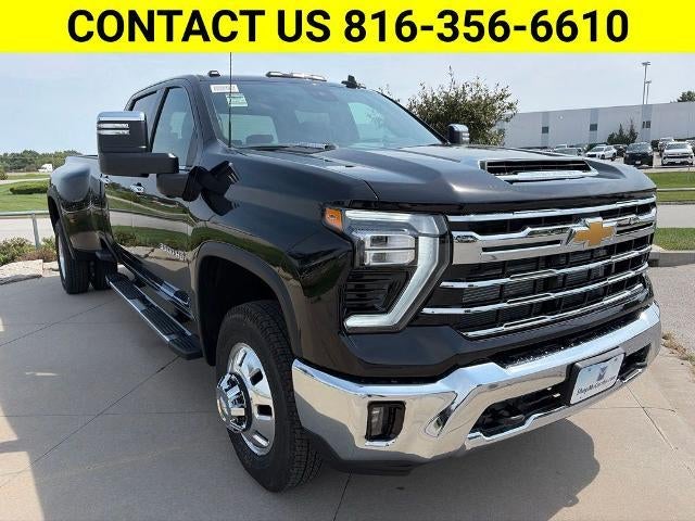 2026 Chevrolet Silverado 3500 HD Crew Cab Long Box 4-Wheel Drive LTZ