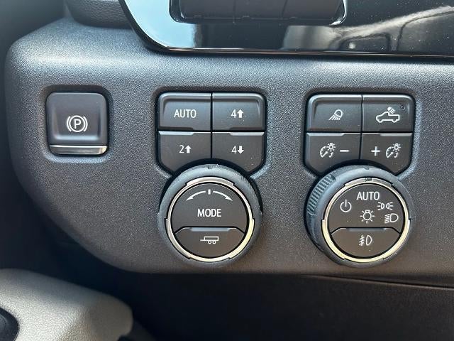 2026 Chevrolet Silverado 2500 HD Crew Cab Standard Box 4-Wheel Drive ZR2