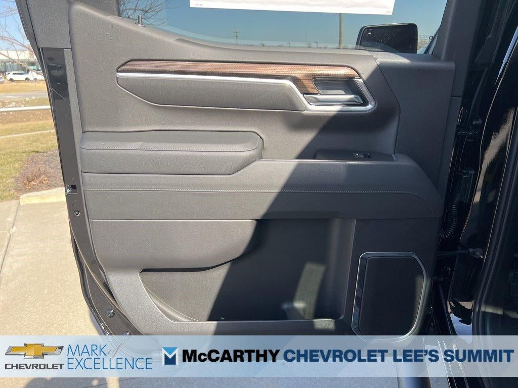 2026 Chevrolet Silverado 1500 Crew Cab Short Box 4-Wheel Drive RST