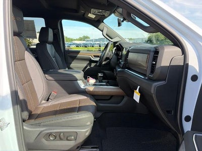 2026 Chevrolet Silverado 1500 Crew Cab Short Box 4-Wheel Drive High Country