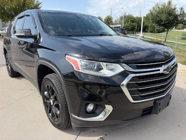 Used 2018 Chevrolet Traverse 1LT with VIN 1GNERGKW8JJ260994 for sale in Kansas City