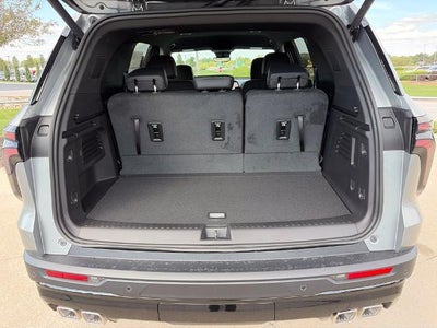 2027 Chevrolet Traverse LT w/2LT