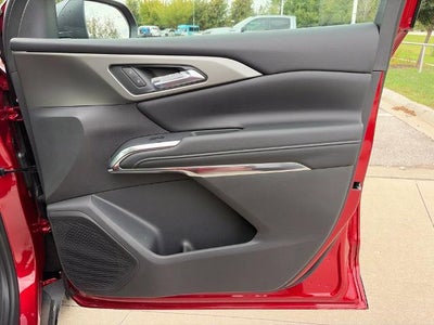 2027 Chevrolet Traverse LT w/2LT