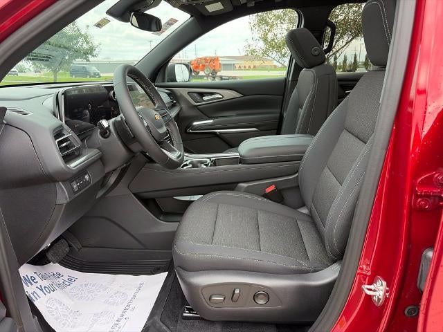 2027 Chevrolet Traverse LT w/2LT