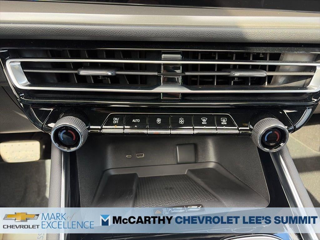 2026 Chevrolet Traverse LT w/2LT