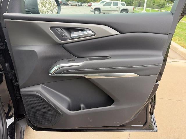 2027 Chevrolet Traverse LT w/2LT