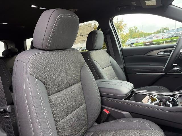 2027 Chevrolet Traverse LT w/2LT