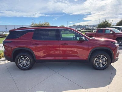 2027 Chevrolet Traverse LT w/2LT