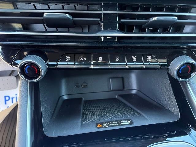 2026 Chevrolet Traverse LT w/2LT