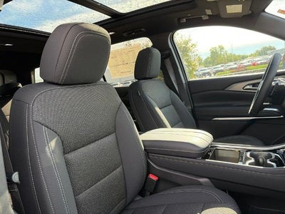 2027 Chevrolet Traverse LT w/2LT