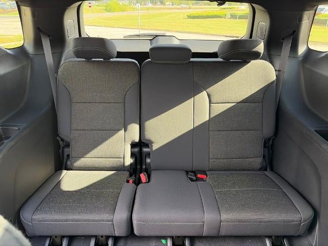 2027 Chevrolet Traverse LT w/2LT