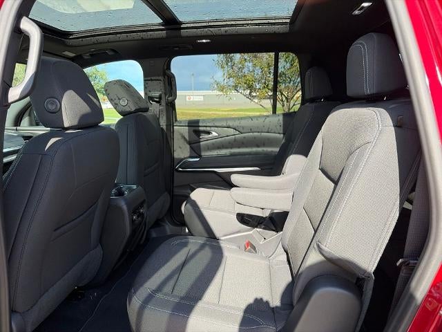 2027 Chevrolet Traverse LT w/2LT