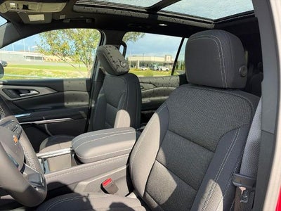 2027 Chevrolet Traverse LT w/2LT