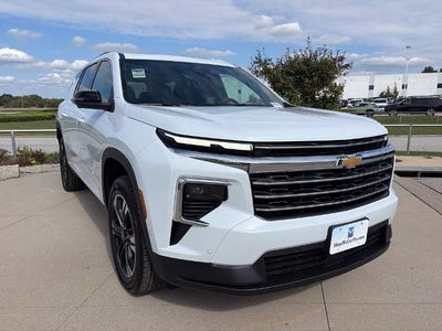 2027 Chevrolet Traverse LT w/2LT
