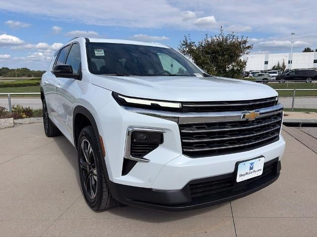 2027 Chevrolet Traverse LT w/2LT