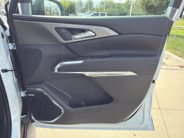 2027 Chevrolet Traverse LT w/2LT