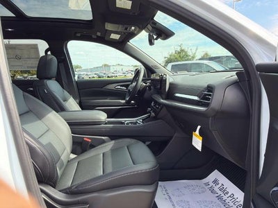 2027 Chevrolet Traverse LT w/2LT