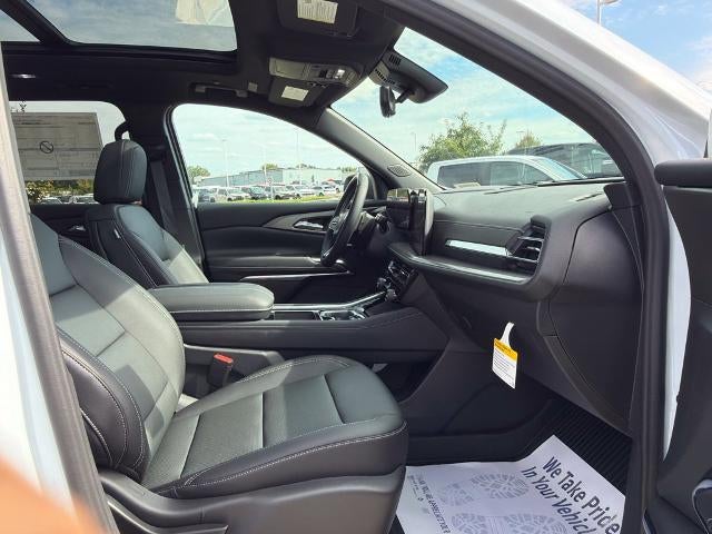 2027 Chevrolet Traverse LT w/2LT