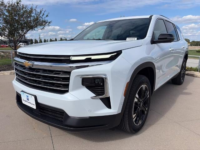 2027 Chevrolet Traverse LT w/2LT
