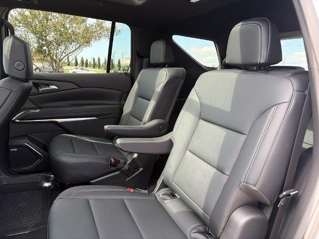 2027 Chevrolet Traverse LT w/2LT