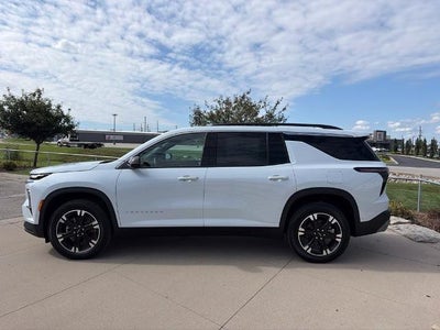 2027 Chevrolet Traverse LT w/2LT