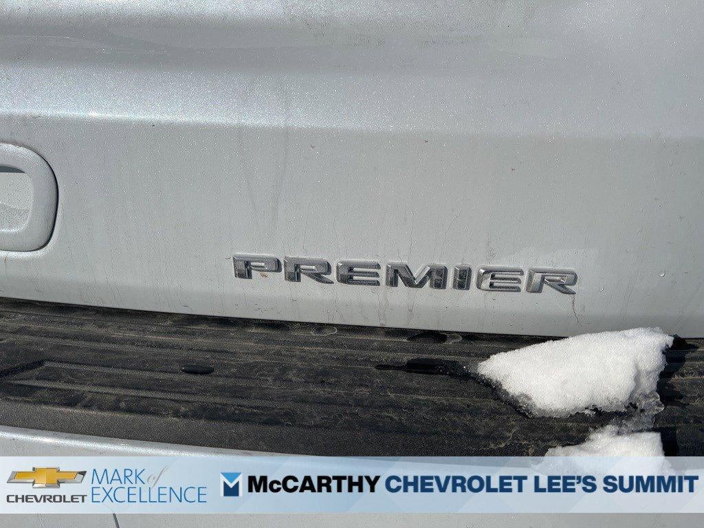 2026 Chevrolet Suburban 4WD Premier