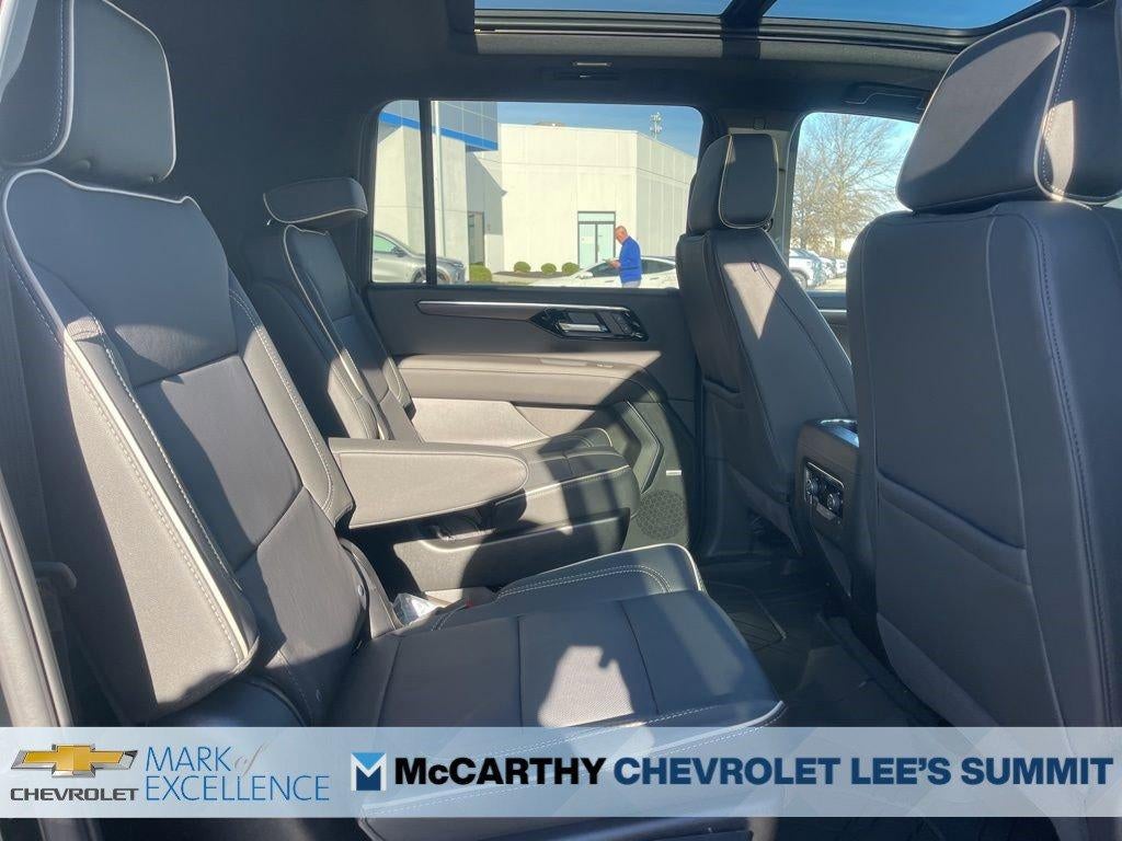 2026 Chevrolet Suburban 4WD Premier