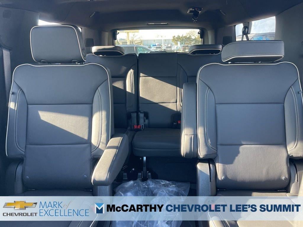 2026 Chevrolet Suburban 4WD Premier