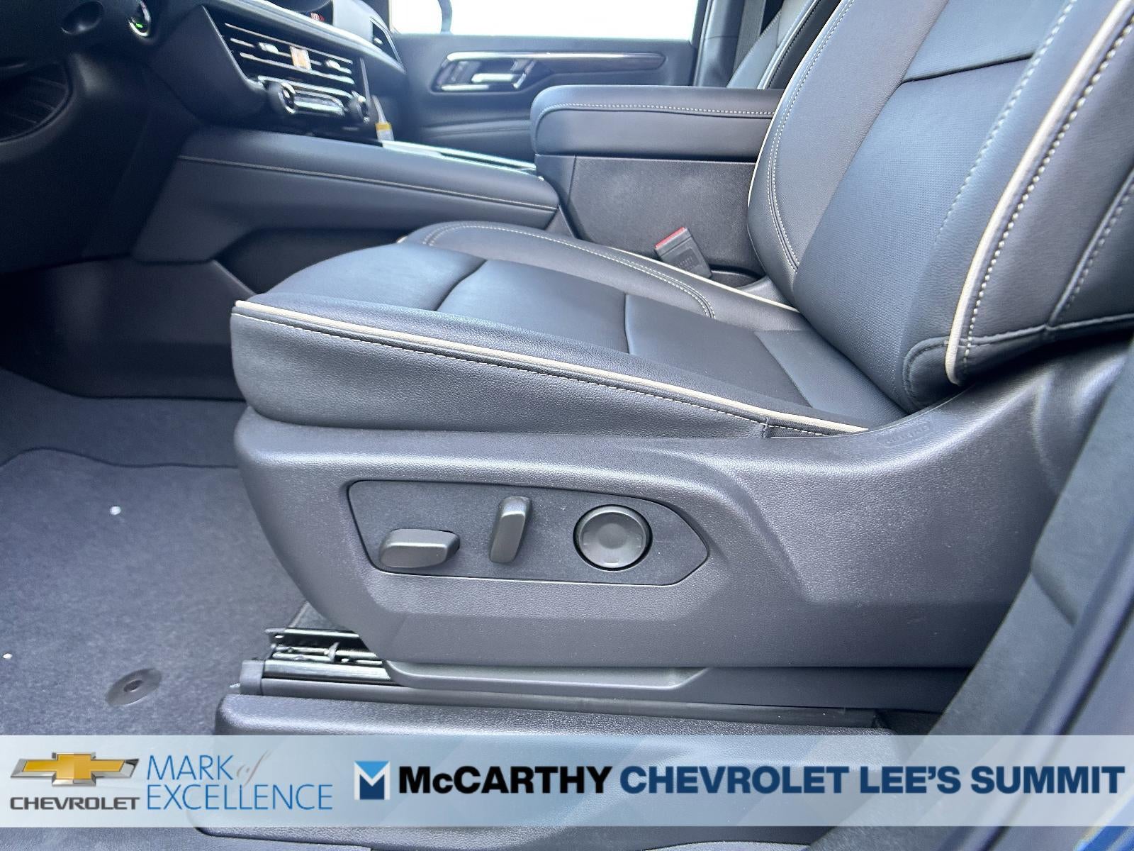 2026 Chevrolet Suburban 4WD Premier