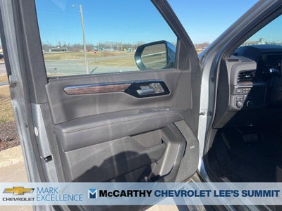 2025 Chevrolet Suburban 4WD Premier