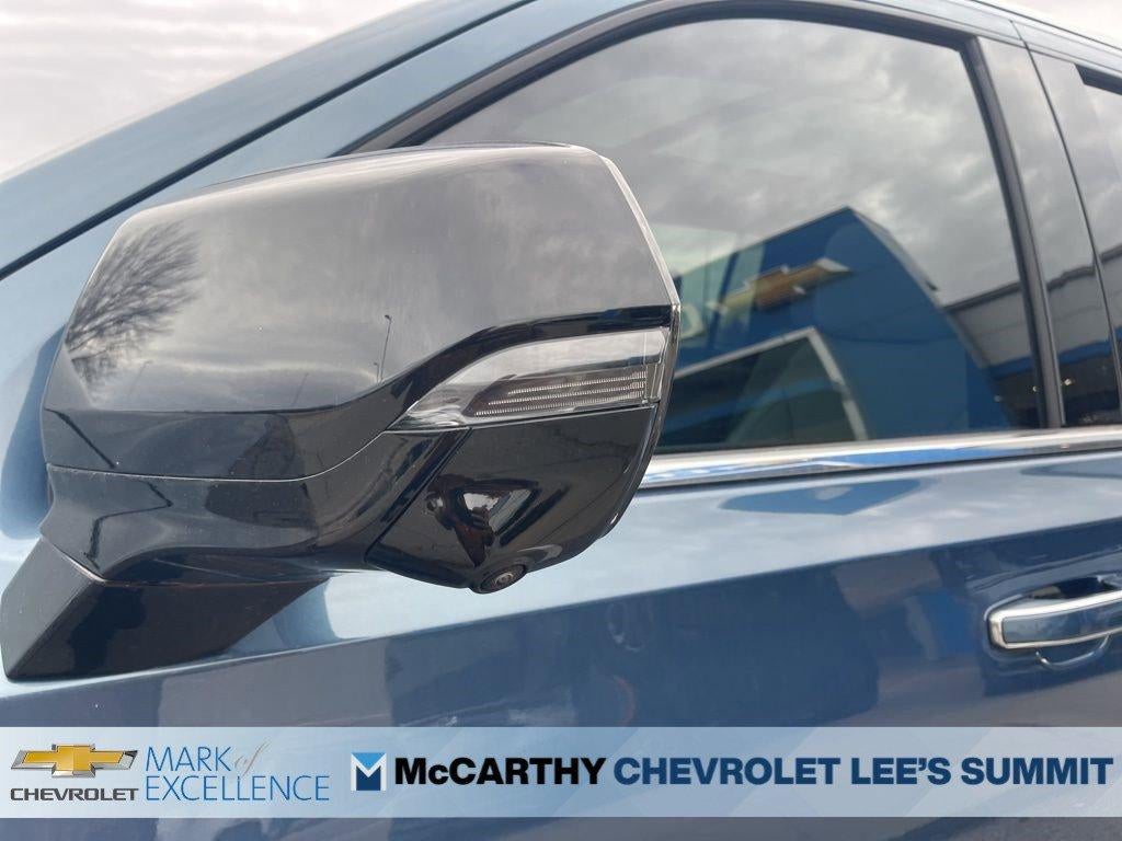 2025 Chevrolet Suburban 4WD Premier