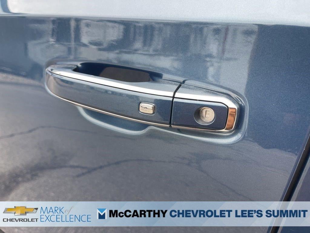 2025 Chevrolet Suburban 4WD Premier