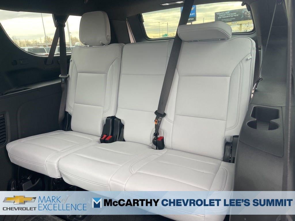 2025 Chevrolet Suburban 4WD Premier