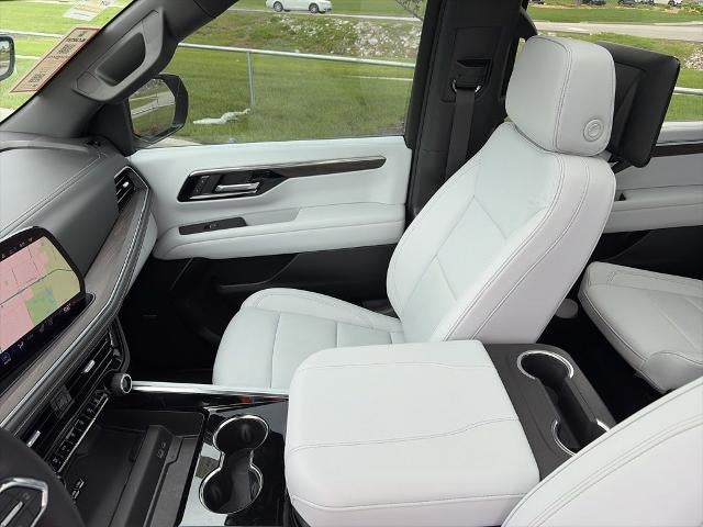 2025 Chevrolet Suburban Premier - Photo 66