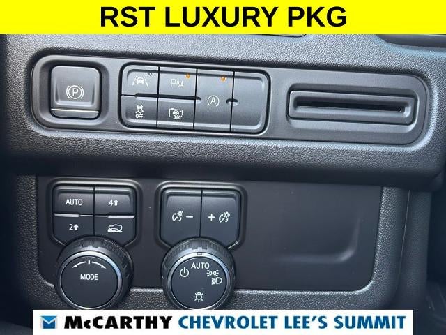 2024 Chevrolet Suburban RST - Photo 11